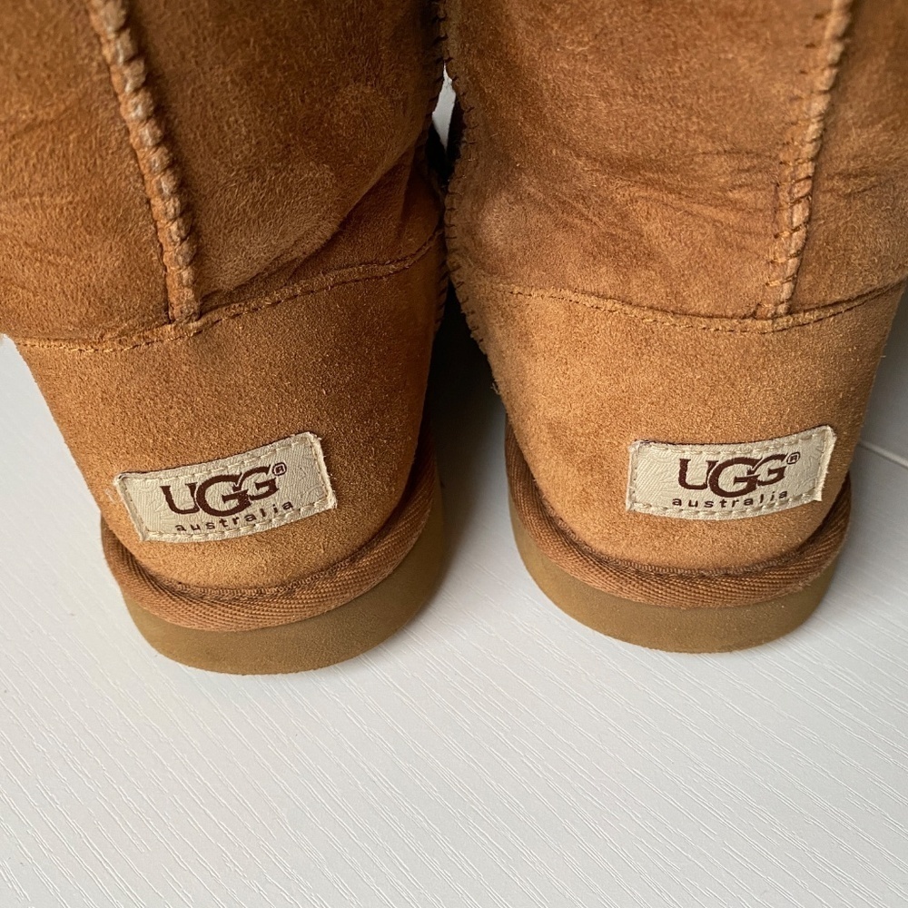 UGG Bailey Button Triplet Tall Boots Chestnut Size 5 - Picture 10 of 16